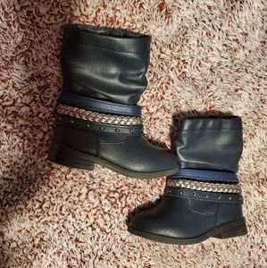 Toddler boots size 6